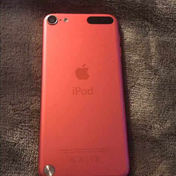 Hot Pink IPod 5th Generation - Picture 2 of 3